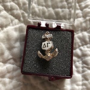 Delta Gamma Pin